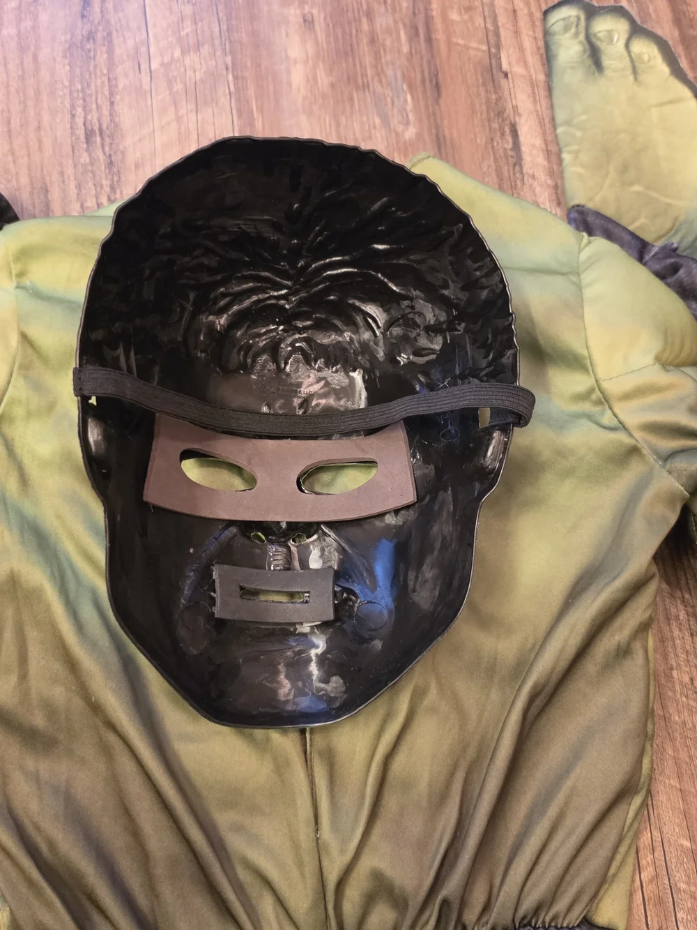Marvel Avengers: Endgame Incredible Hulk Muscle Costume & Mask Set – Kids Small